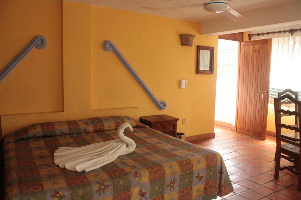 Casa Shaguiba Hotell Crucecita  Exteriör bild