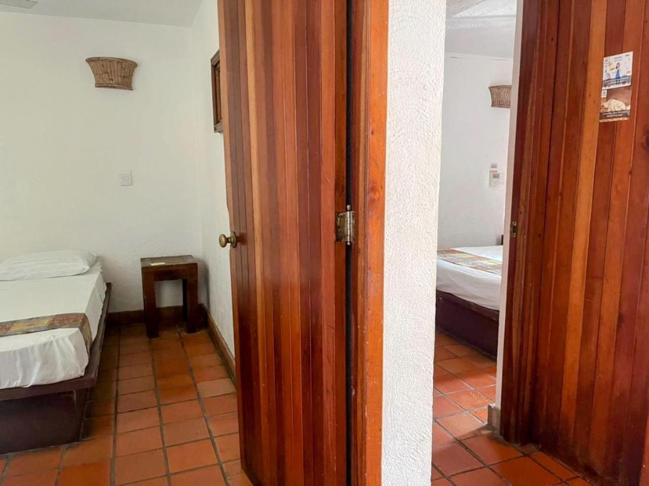 Casa Shaguiba Hotell Crucecita  Exteriör bild